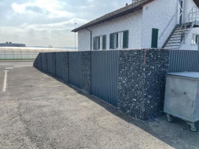 4-Zimmer-Einfamilienhaus mit Garten und Parkplatz